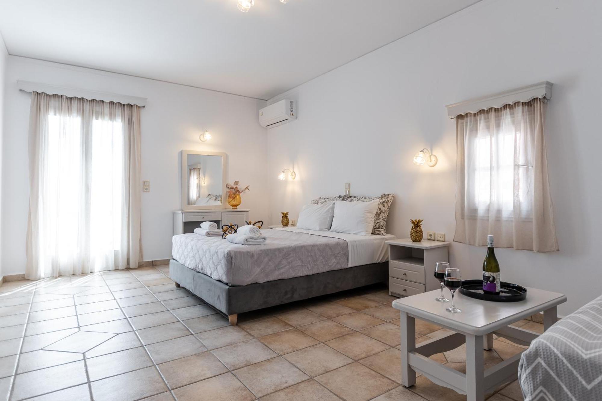 Golden Bay Aparthotel Agios Prokopios  Exterior photo